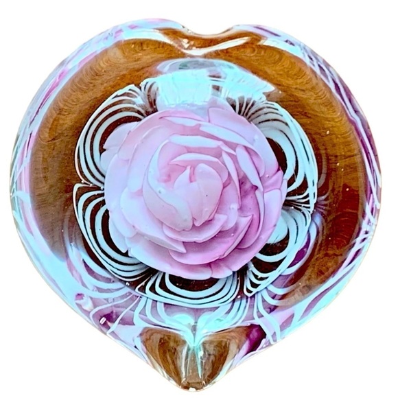 Studio art glass heart shaped paperweight pink rose white swirls 3.75"w - Picture 1 of 3